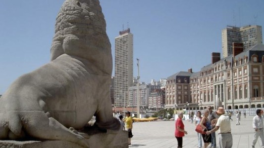 Fin de semana largo: más turistas pero menos consumo
