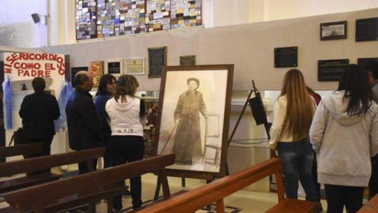 Vigilias para esperar la ceremonia de canonización del cura Brochero en el Vaticano