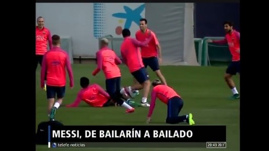 Barcelona lo baila: Los compañeros de Messi le hicieron "el loco"