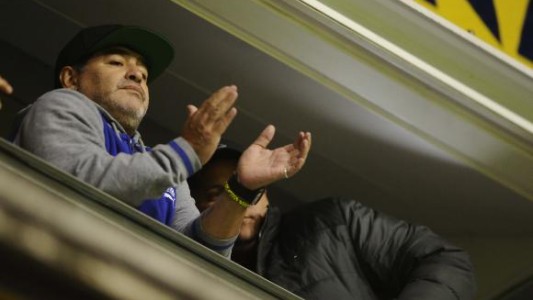 Maradona: "Me hubiese gustado ser Riquelme"