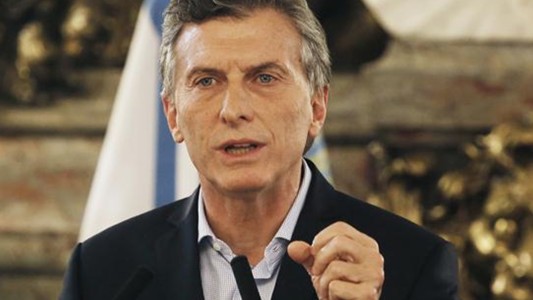 Macri le pidió a empresarios "romperse el traste" porque el país "necesita crecer"