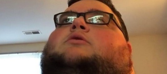 El youtuber que se hizo viral cantando una sola canción