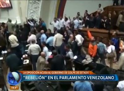 Parlamento venezolano llama a la "rebelión popular"