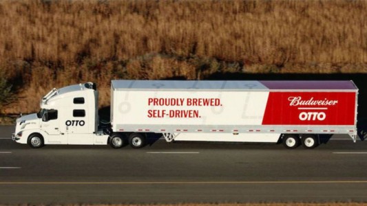 Un camión de Uber sin chofer realizó el primer viaje comercial de carga