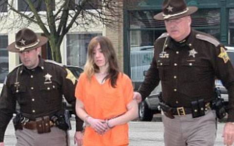 La “bloguera del terror” adolescente que mató a sus padres explica por qué lo hizo