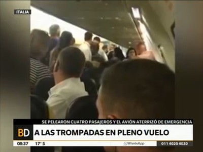 A las trompadas a 11.000 mertos de altura