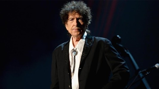 Bob Dylan no irá a retirar el Nobel de Literatura