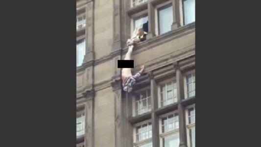 Video dramático: el fallido rescate de un hombre que se quitó la vida en Escocia