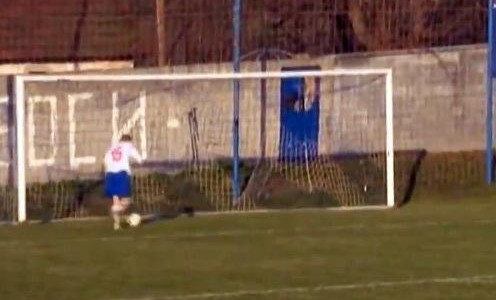 Video: el gol errado más increíble de la historia