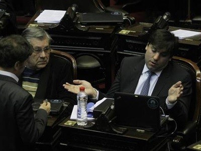 Bossio contra la Cámpora: acusaciones mutuas de "traidor" e "hipócritas"