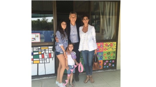 Macri subió una foto a Telegram: "Ultimo día de clases en familia"
