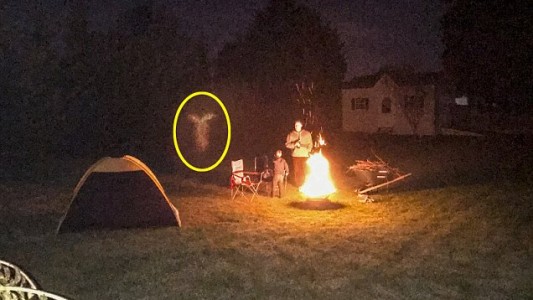 Foto documento: la mujer que dice haber captado en una imagen el "angel de la guarda" de su hija