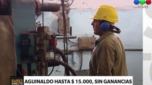 Macri firmó el decreto que exime de Ganancias al medio aguinaldo de diciembre