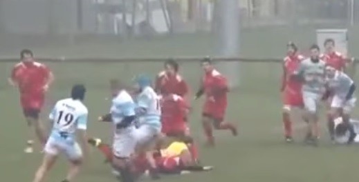 La durísima agresión de un rugbier argentino a una mujer árbitro en Italia