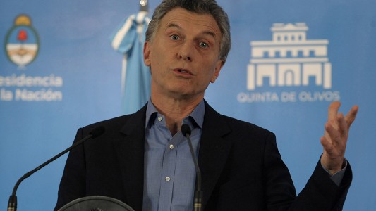 Macri, en una columna para el diario El País: "Argentina está dando vuelta la página"