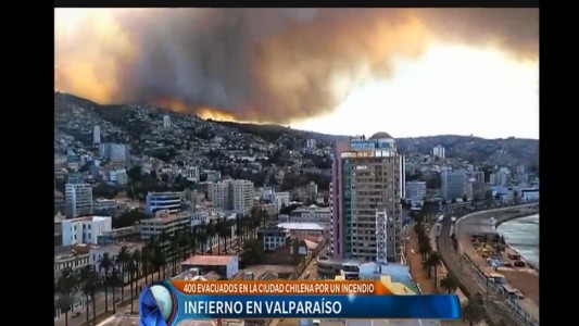 Valparaíso: 140 viviendas quemadas por el incendio que está bajo control
