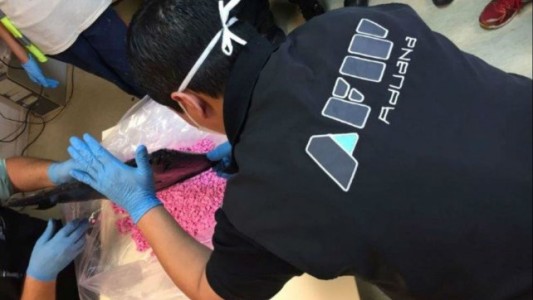 Detienen en Córdoba a un dominicano que intentaba ingresar al país con 27 mil pastillas de éxtasis