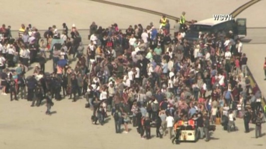 Al menos 5 muertos y 8 heridos por un tiroteo en un Aeropuerto de Florida
