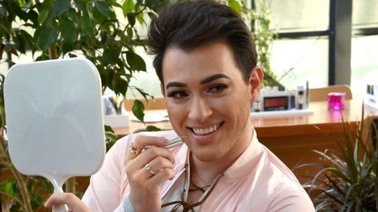 Una empresa de cosméticos elige un hombre para protagonizar su nueva campaña