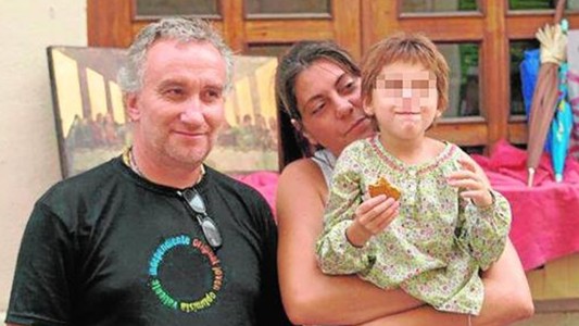 Estafaron con la enfermedad de su hija y ahora investigan si la explotaron sexualmente