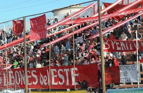 Un muerto y un herido en pelea de la barra brava de San Martín de Mendoza