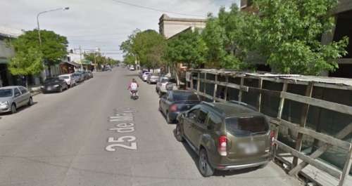 Escándalo en Río Negro: dejaron a su beba encerrada en el auto para ir a almorzar y la rescató la policía