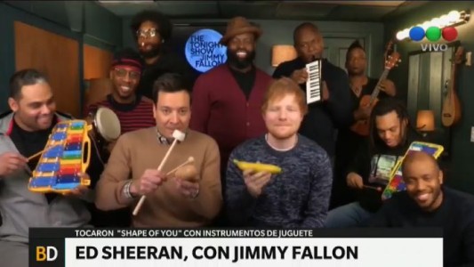 Ed Sheeran y Jimmy Fallon interpretan "Shape of You" con instrumentos de juguete