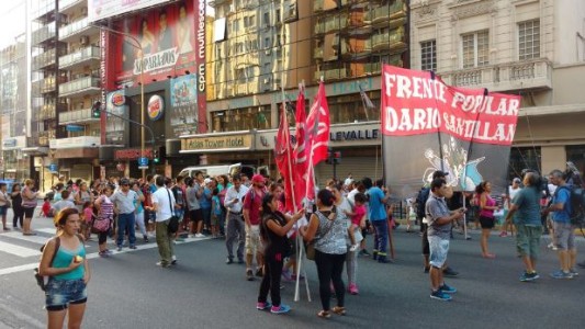 Muy cerca del Congreso reclamaron la reglamentación de la Ley de Emergencia Social