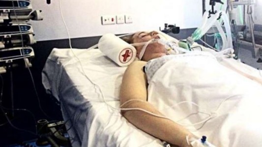 Publicó las fotos de su hija agonizando para concientizar sobre el ciberbullying