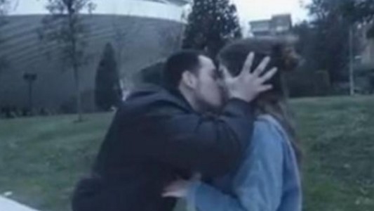 Condenaron a un youtuber que besaba a mujeres sin su consentimiento