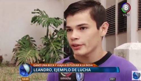 Vende turrones en la calle y ganó una beca para estudiar en la India