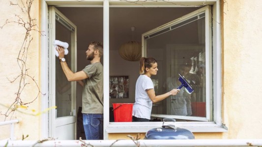 Estudio revela que los argentinos son los que más tiempo le dedican a las tareas del hogar