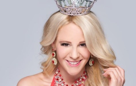 La reina de belleza que muestra su cicatriz por una buena causa