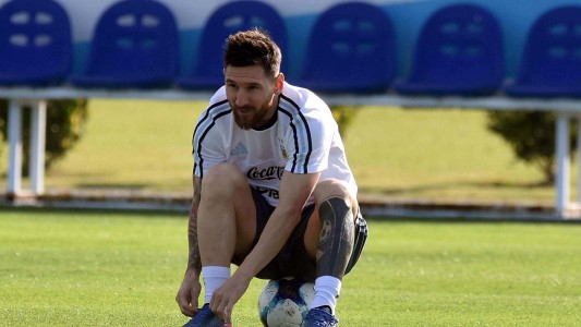 Messi habló con la prensa extranjera y dijo que las críticas lo tienen "sin cuidado"