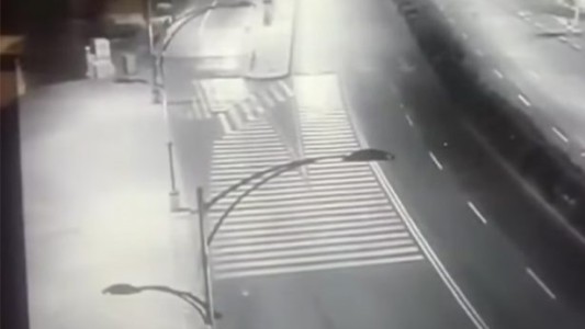 Video de terror: ¿apareció una sombra en este video de un choque en México?