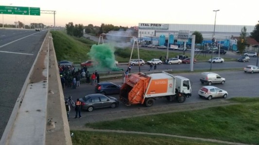 Alto acatamiento al paro en Santa Fe, con cortes de rutas y marchas en Rosario