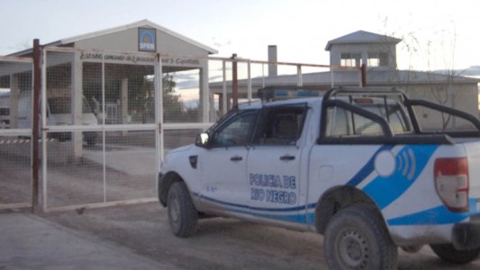 Abusó de su hija cuando lo visitó en la cárcel