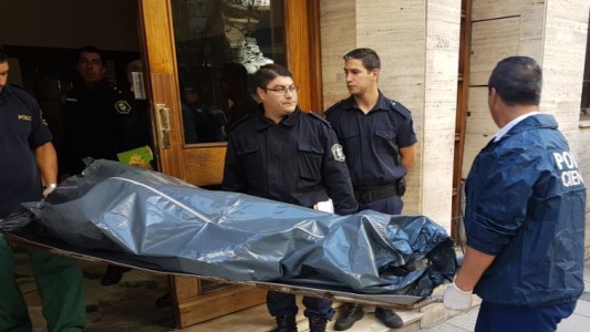 Un hombre fue asesinado y su cuerpo hallado en un departamento de Mar del Plata