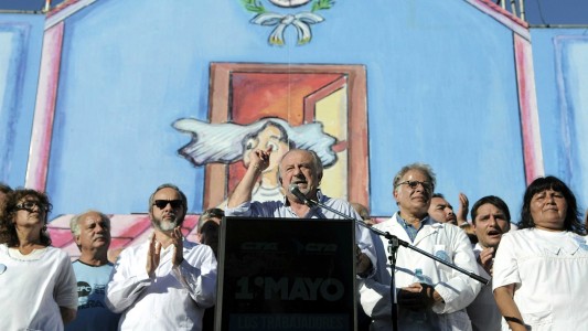 Yasky: es "muy contradictorio" que Macri participe a un acto del Día del Trabajador