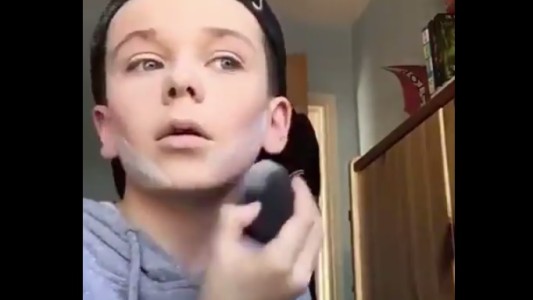 El tutorial de maquillaje a cargo de este niño se convierte en uno de los videos más virales del mundo