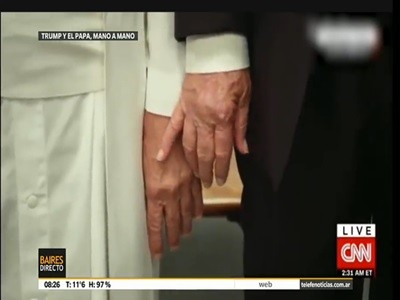 El Papa y Trump "mano a mano"