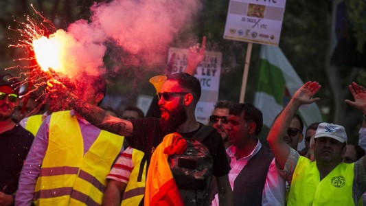 Protesta de taxistas en toda España en contra de la competencia desleal de Uber y Cabify