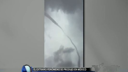 Un "tornado culebra" causó pánico en México