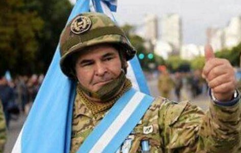 Malvinas: campaña para que las escuelas enseñen quién es el héroe argentino reconocido incluso por los ingleses