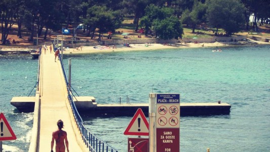 La increíble ciudad nudista en la que se puede tener sexo en la calle