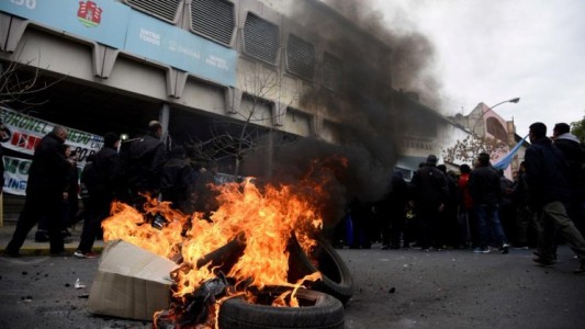 Intendente de Córdoba afirmó que "los despedidos seguirán despedidos" y "los días no trabajados no se pagarán"