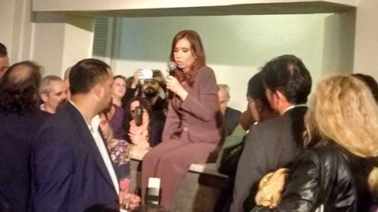 Cristina encabeza este miércoles cumbre con intendentes para cerrar "Frente Ciudadano"