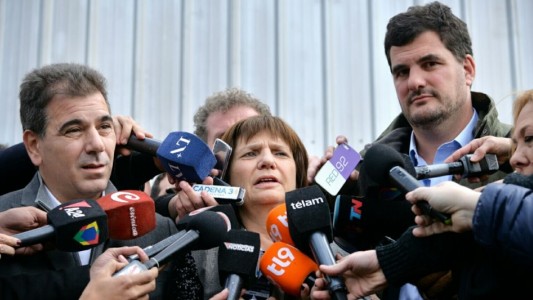 Bullrich afirmó que había "connivencia" política con la feria La Salada