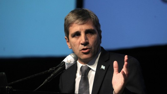 Imputaron al ministro de Finanzas por el bono a 100 años