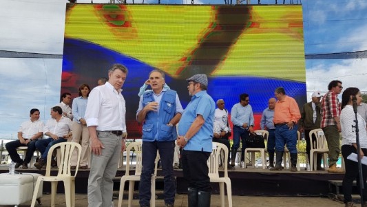 Las FARC terminaron de dejar las armas y Santos proclamó el fin del conflicto